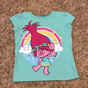 3T like new Trolls tee